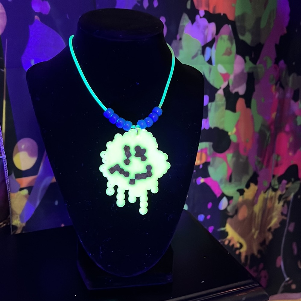 Unisex Rave Necklace - Picture 4 of 7